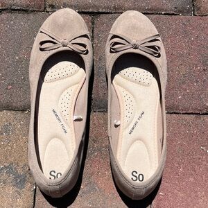 Kohl's So Women's Size 9 M Beige Memory Foam Ballet Flats